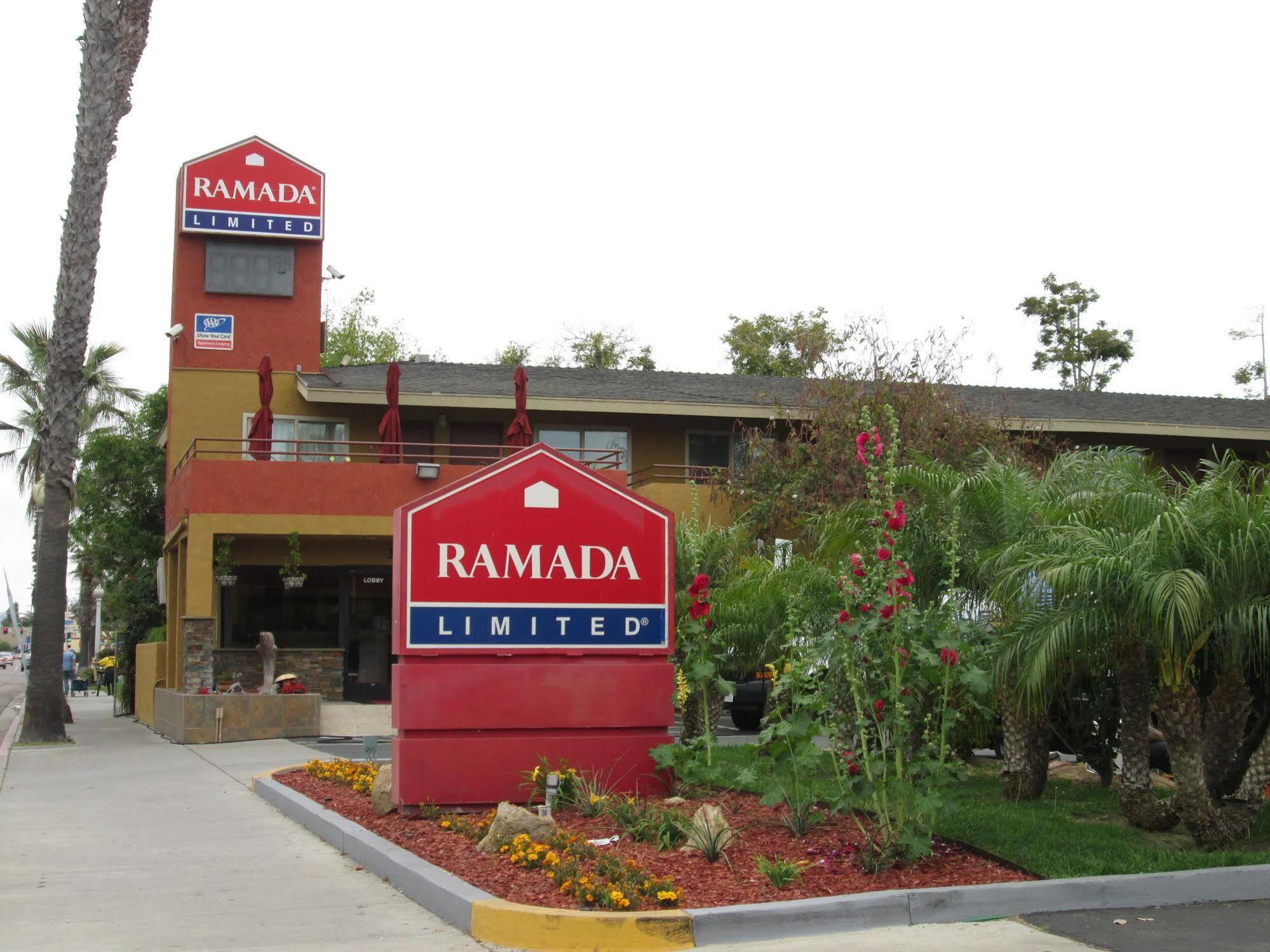 Ramada By Wyndham Near Seaworld / Mission Beach Сан-Диего Экстерьер фото